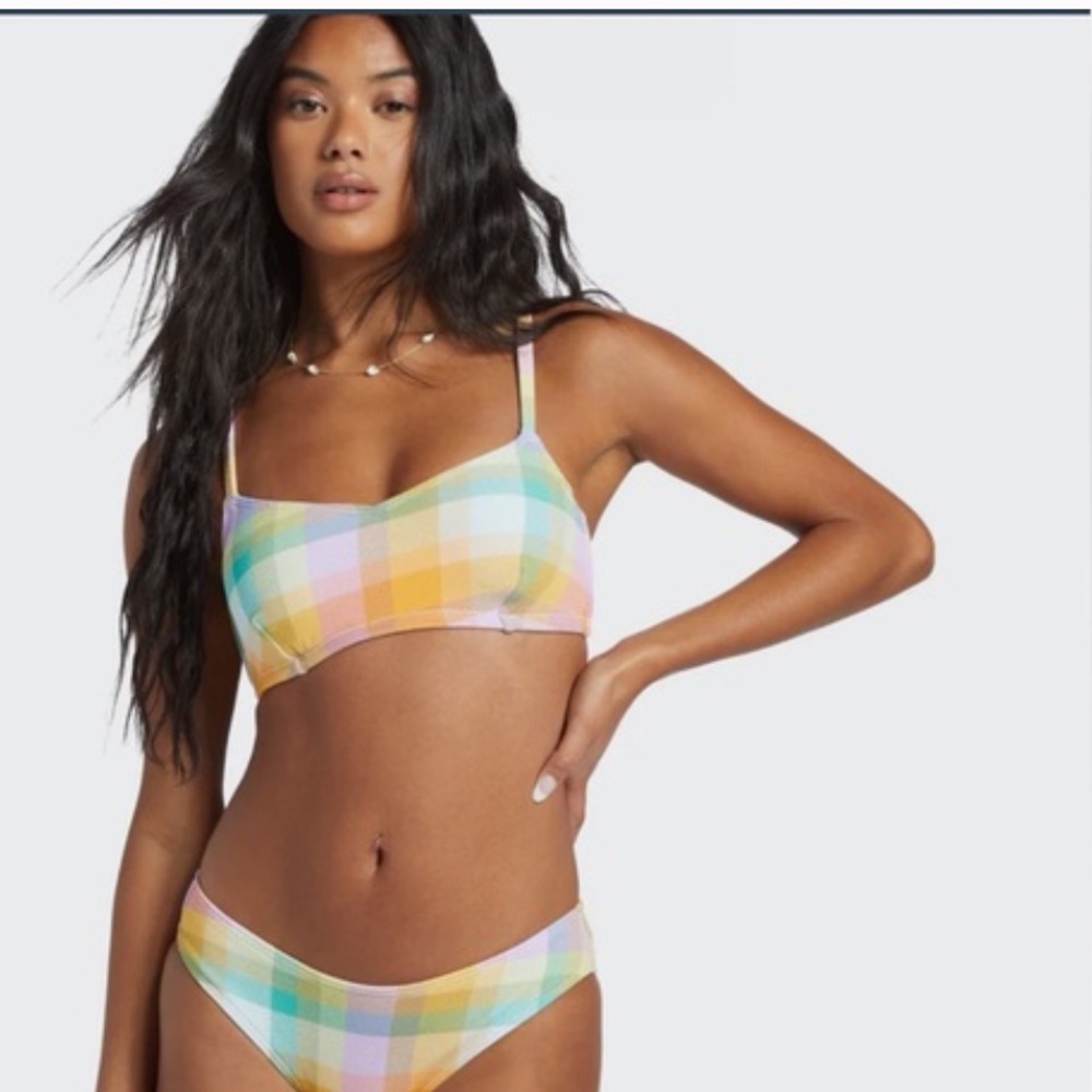 NWT Billabong Warm Waves Lila Dd Bikini Top